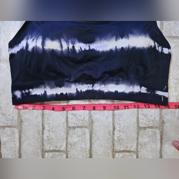 NWOT Adjustable Seamless Sportsbra - Picture 5 of 5